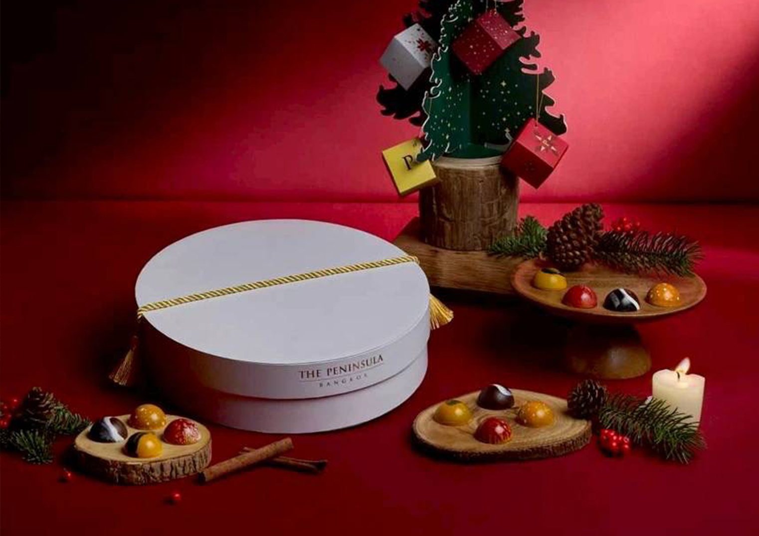 The Peninsula Hamper Box